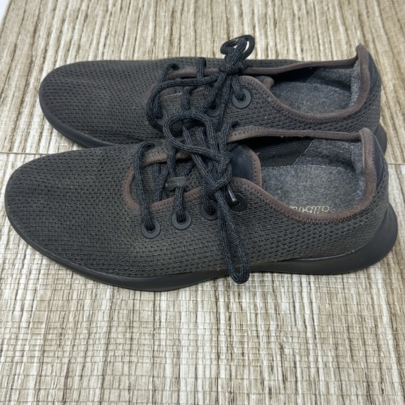 Allbirds Shoes - Picture 3 of 11